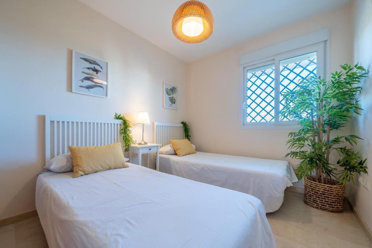 Apartamento Con Vistas Al Mar En Manilva Playa Esterno foto